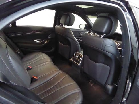 Used 2018 Mercedes-Benz S 560 4MATIC Sedan image 29