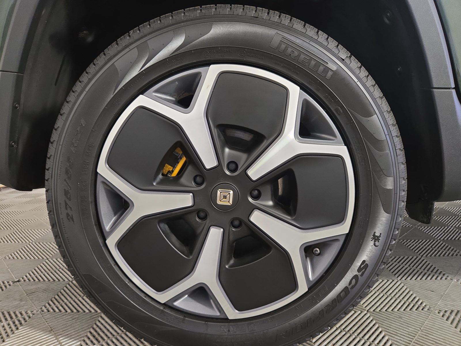 Used 2022 Rivian R1T Adventure AWD/4WD image 12