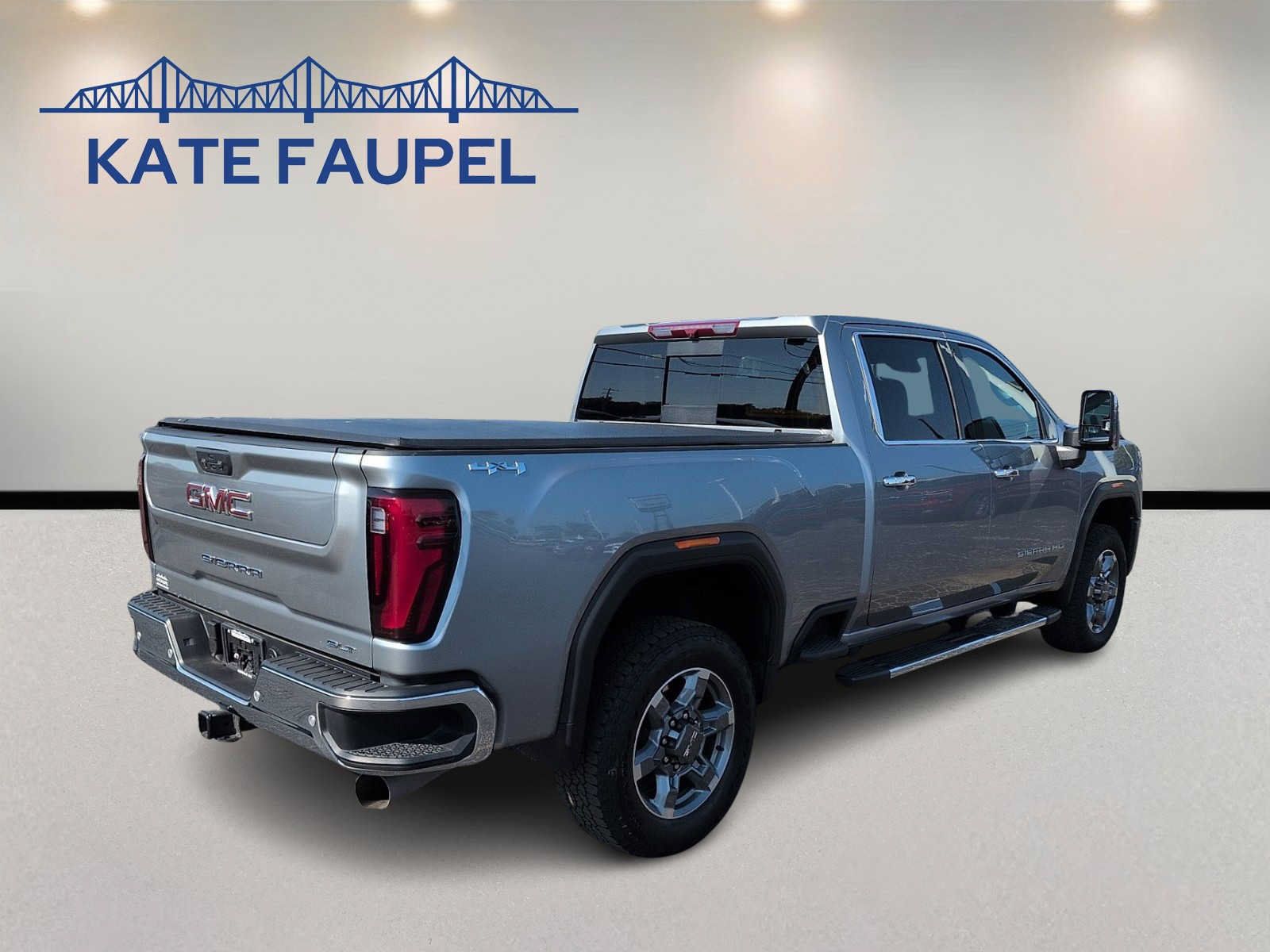 Used 2025 GMC Sierra 2500 SLT w/ SLT Premium Package AWD/4WD image 7