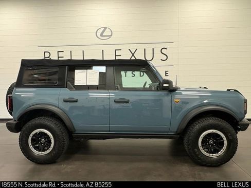 Used 2022 Ford Bronco Badlands AWD/4WD image 3