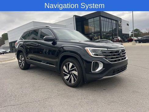 Certified 2025 Volkswagen Atlas SEL image 3