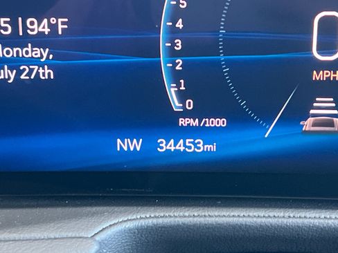 Certified 2025 Cadillac XT4 Premium Luxury FWD image 25