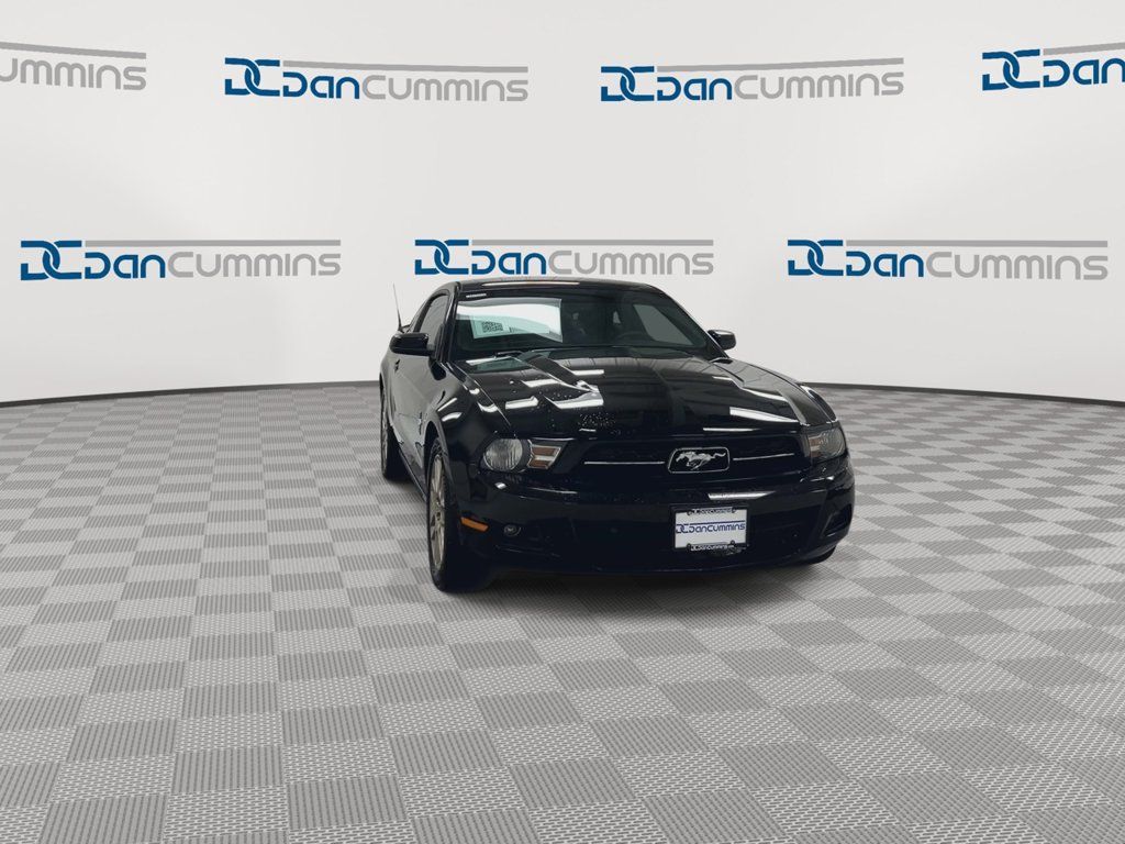 Used 2012 Ford Mustang Premium RWD image 3