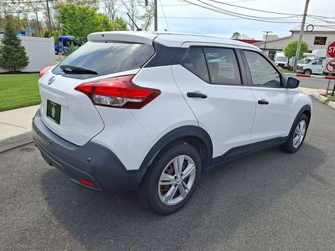 Used 2020 Nissan Kicks S FWD image 9