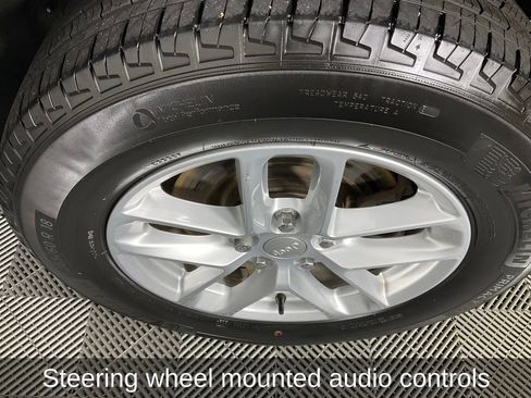 Certified 2023 Jeep Grand Cherokee L Laredo image 8