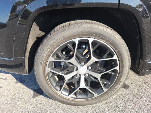 Used 2025 Jeep Grand Cherokee Summit AWD/4WD image 30