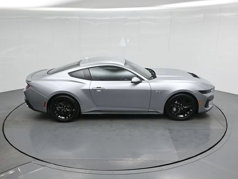 Used 2025 Ford Mustang GT RWD image 35
