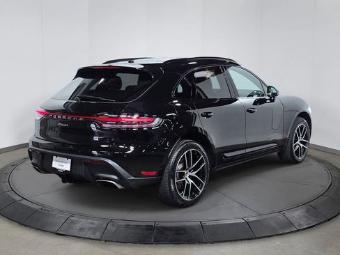 Used 2025 Porsche Macan AWD/4WD image 7
