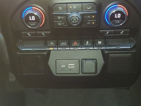 Certified 2021 Chevrolet Silverado 1500 RST image 32