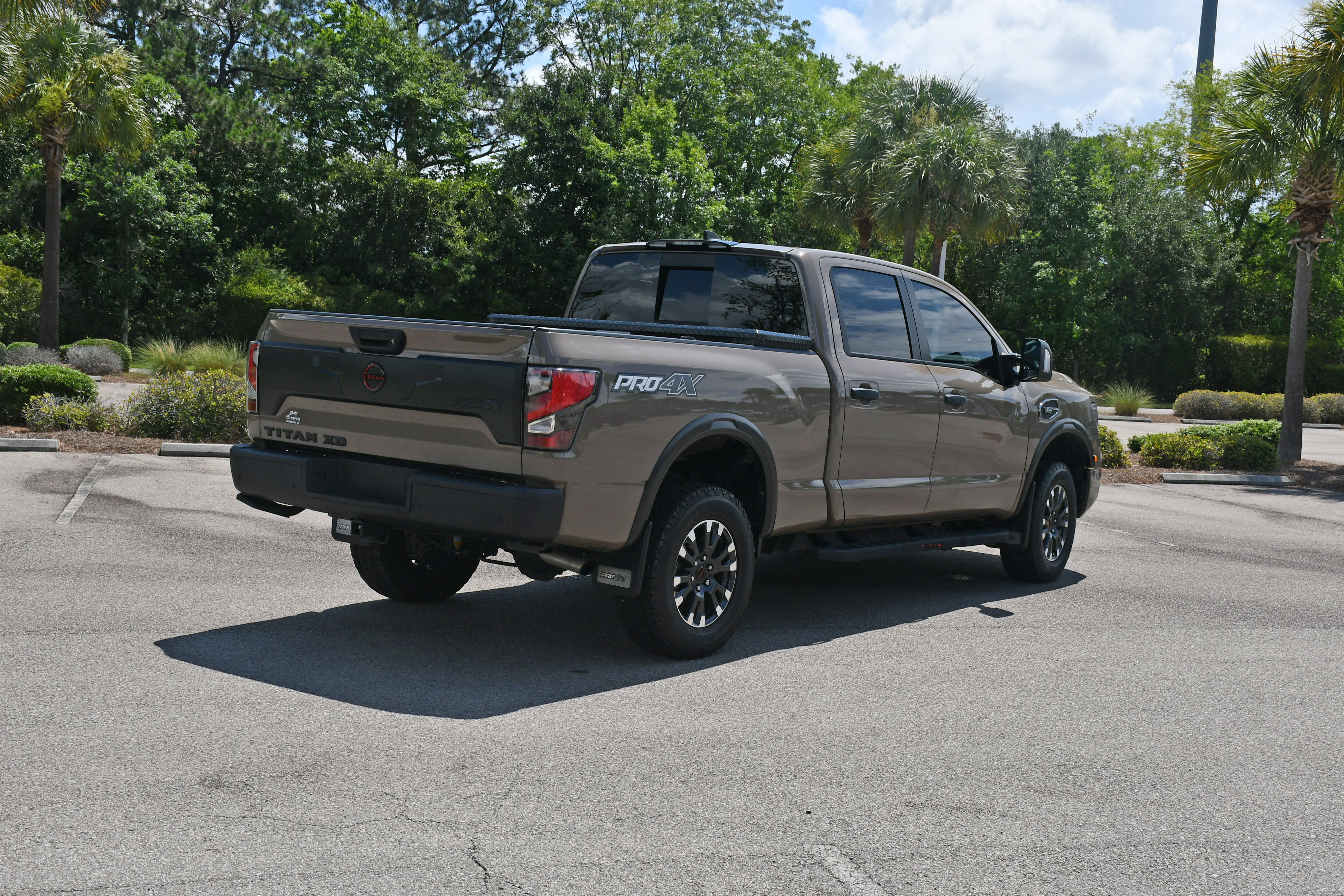 Used 2024 Nissan Titan PRO-4X AWD/4WD image 3