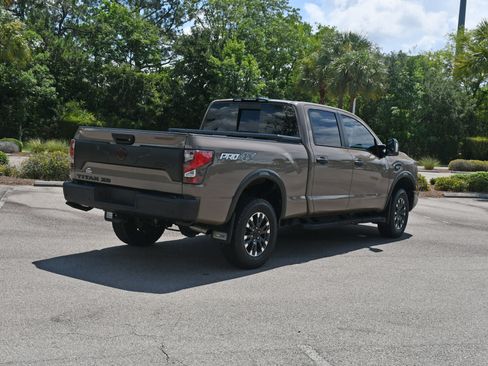 Used 2024 Nissan Titan PRO-4X AWD/4WD image 3