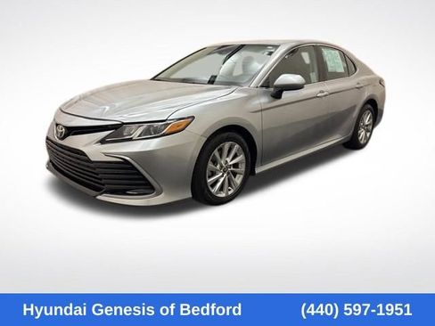 Used 2023 Toyota Camry LE image 1