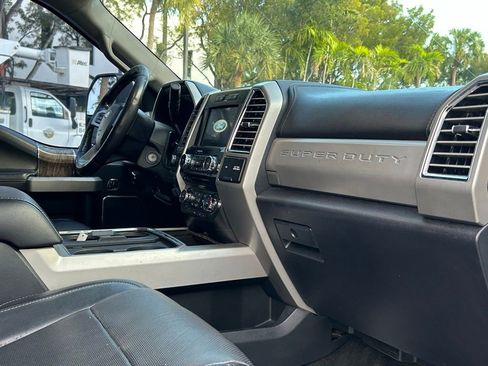 Used 2017 Ford F250 Lariat w/ Lariat Value Package image 38