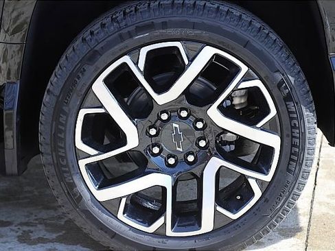 New 2024 Chevrolet Silverado EV RST image 4