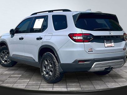 Used 2025 Honda Pilot TrailSport