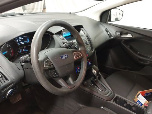 Used 2018 Ford Focus SE FWD image 17