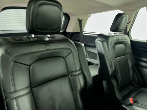 Used 2021 Lincoln Aviator Reserve w/ Equipment Group 201A AWD/4WD image 30