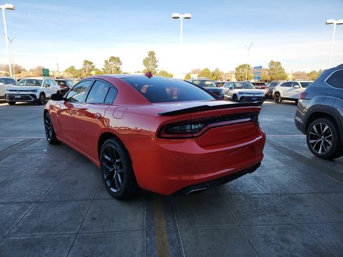 Used 2023 Dodge Charger SXT w/ Blacktop Package image 5