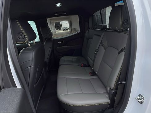 Used 2025 Chevrolet Colorado ZR2 w/ Technology Package image 24