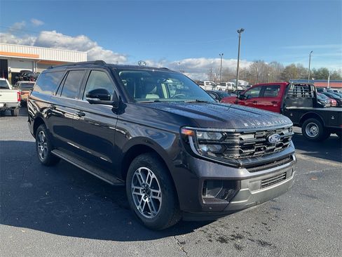 New 2025 Ford Expedition Max Active image 3