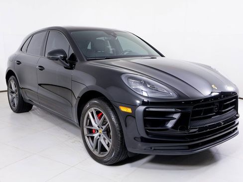Certified 2023 Porsche Macan S image 38