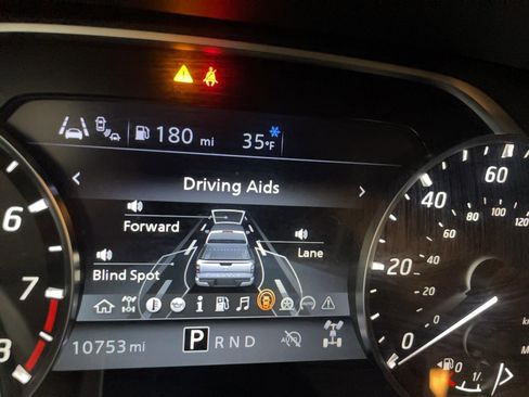 Used 2024 Nissan Frontier SV w/ SV Convenience Package image 13