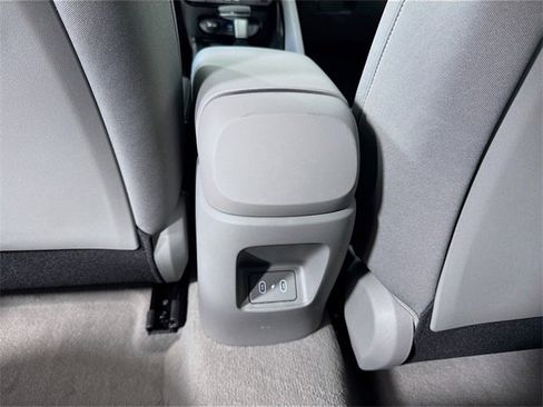 New 2025 Hyundai Elantra SEL image 24