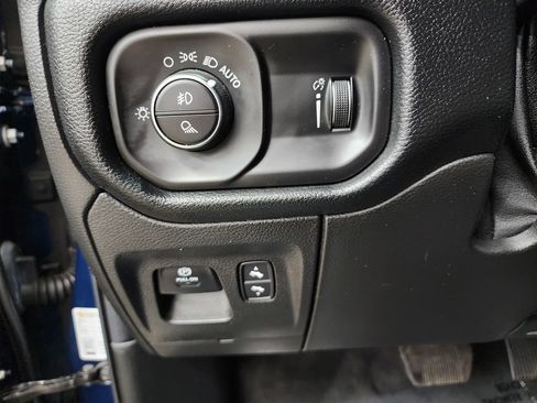 Used 2021 RAM 1500 Big Horn AWD/4WD image 21