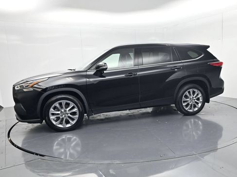 Used 2023 Toyota Highlander Limited AWD/4WD image 4