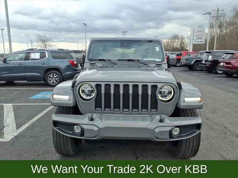 Used 2022 Jeep Wrangler Unlimited Sahara image 3