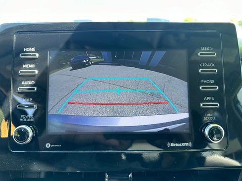 Used 2022 Toyota Camry SE FWD image 16