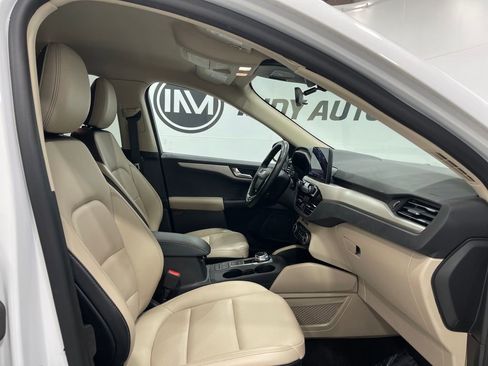 Used 2020 Ford Escape SEL image 31