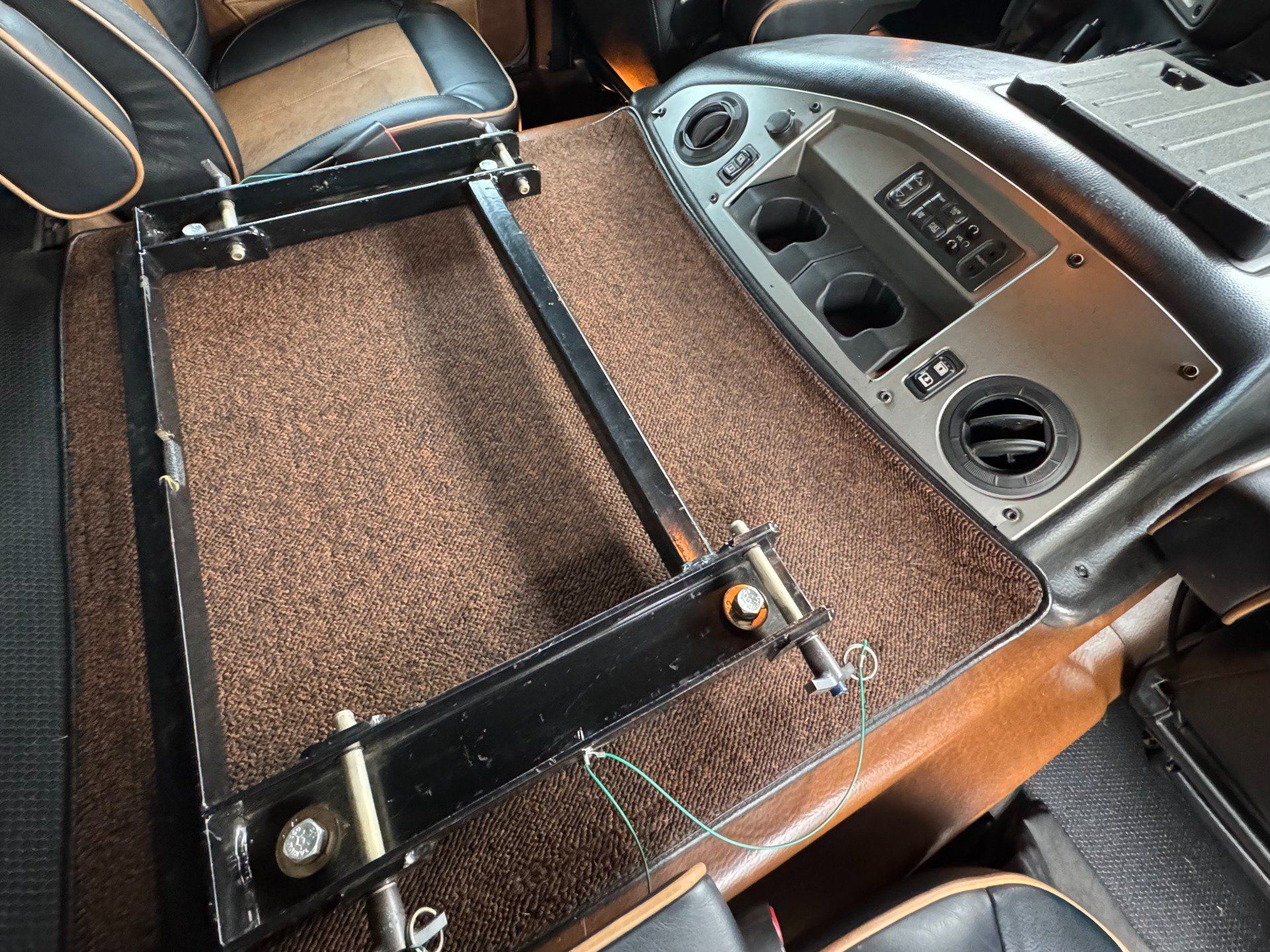 Used 2004 HUMMER H1 4-Door Open Top AWD/4WD image 31
