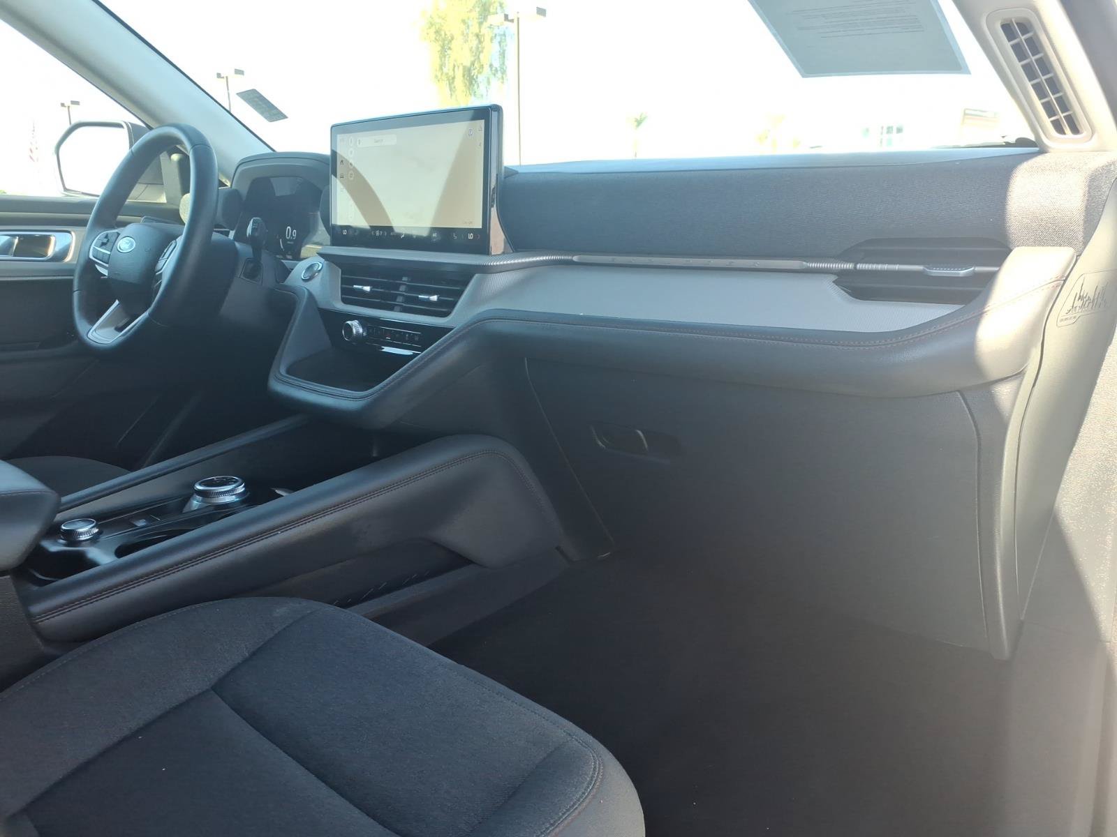 Certified 2025 Ford Explorer Active RWD image 9