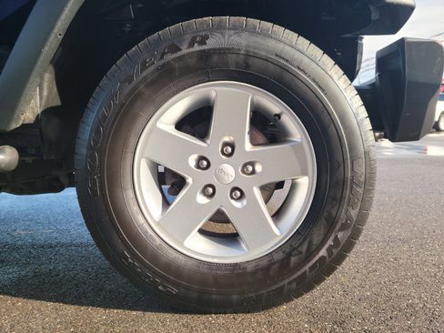 Used 2013 Jeep Wrangler Sport image 16