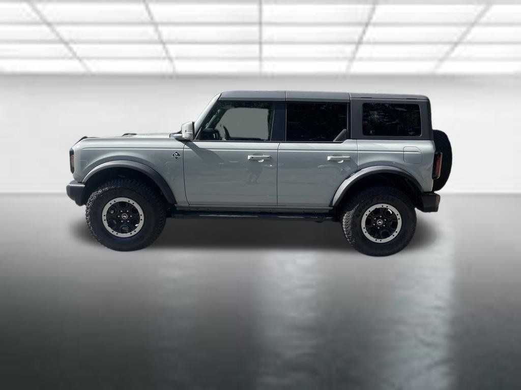 Used 2022 Ford Bronco Outer Banks w/ Sasquatch Package AWD/4WD image 2