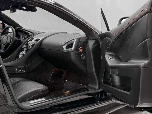 Used 2016 Aston Martin Vanquish Coupe RWD image 21