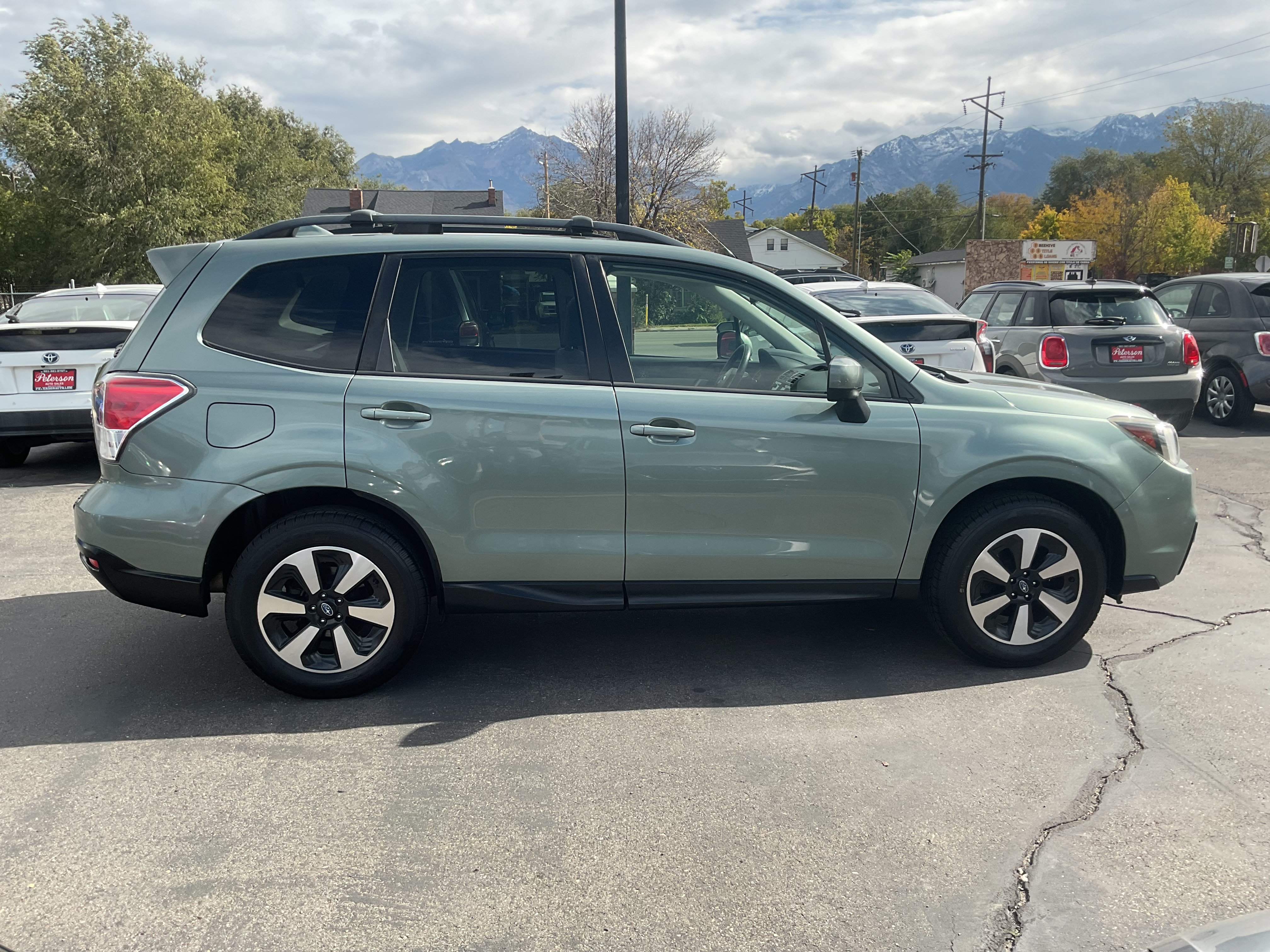 Used 2017 Subaru Forester 2.5i Premium AWD/4WD image 4