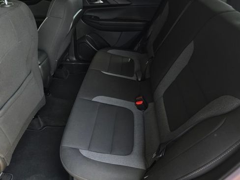 Used 2025 Chevrolet TrailBlazer LT AWD/4WD image 14