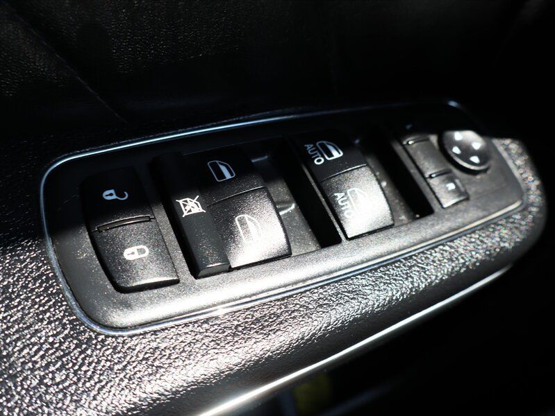 Used 2017 Dodge Charger SXT w/ Plus Group RWD image 19