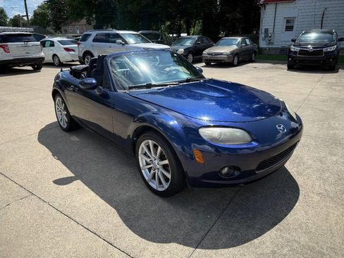Used 2008 MAZDA MX-5 Miata Grand Touring w/ Premium Pkg RWD image 10