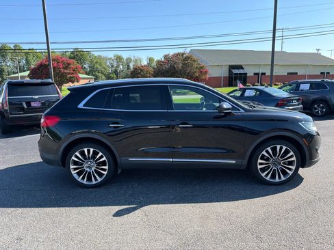 Used 2017 Lincoln MKX Reserve w/ Driver Assistance Package AWD/4WD image 2