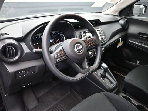 Certified 2025 Nissan Kicks Play S FWD image 19