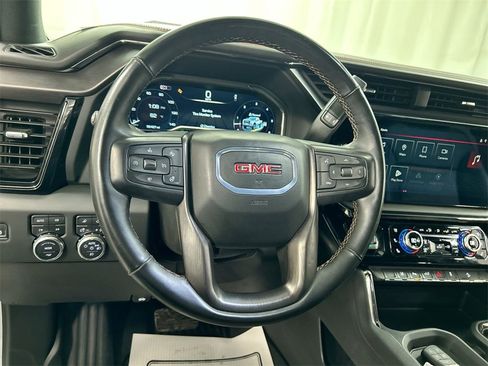 Used 2024 GMC Sierra 2500 AT4 w/ Technology Package image 4
