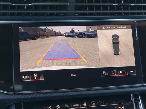 New 2026 Audi SQ8 Prestige image 24