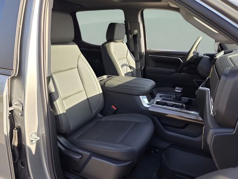New 2026 Chevrolet Silverado 1500 RST w/ Redline Edition AWD/4WD image 15