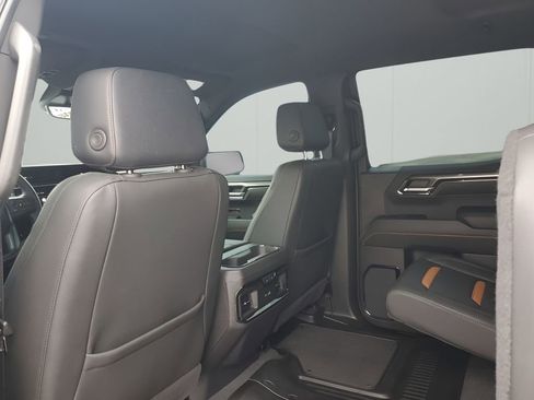 Used 2024 GMC Sierra 1500 AT4 w/ Technology Package image 18