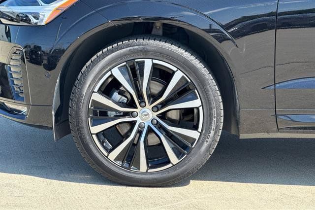 Certified 2024 Volvo XC60 B5 Plus w/ Protection Package Premier AWD/4WD image 29