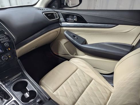 Used 2023 Nissan Maxima Platinum w/ Sport Mat Group image 8