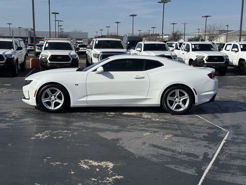Used 2019 Chevrolet Camaro LT RWD image 11